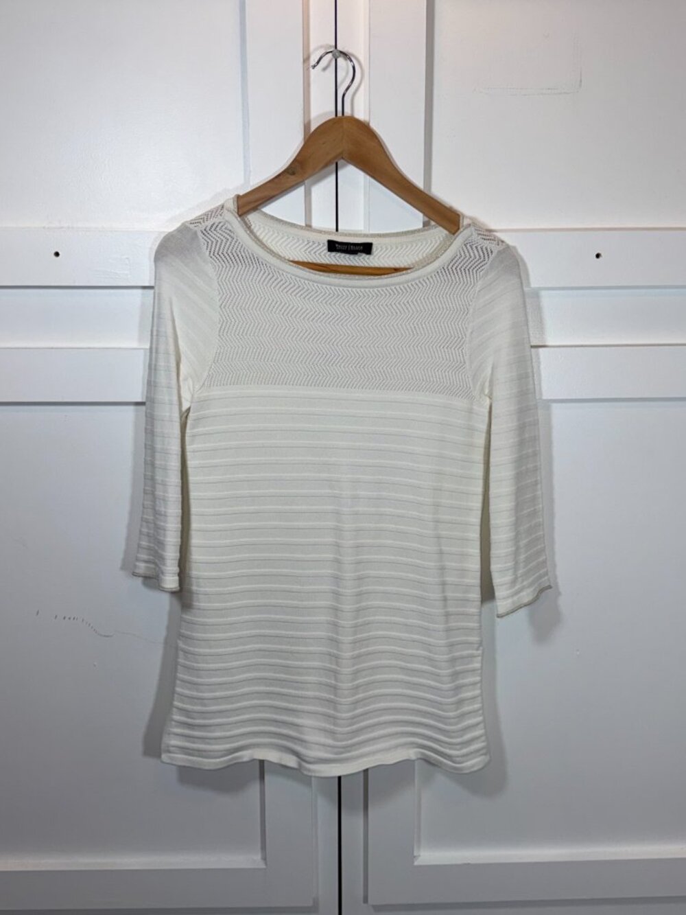 White House Black Market Women's M White Textured Top - Picture 2 of 7